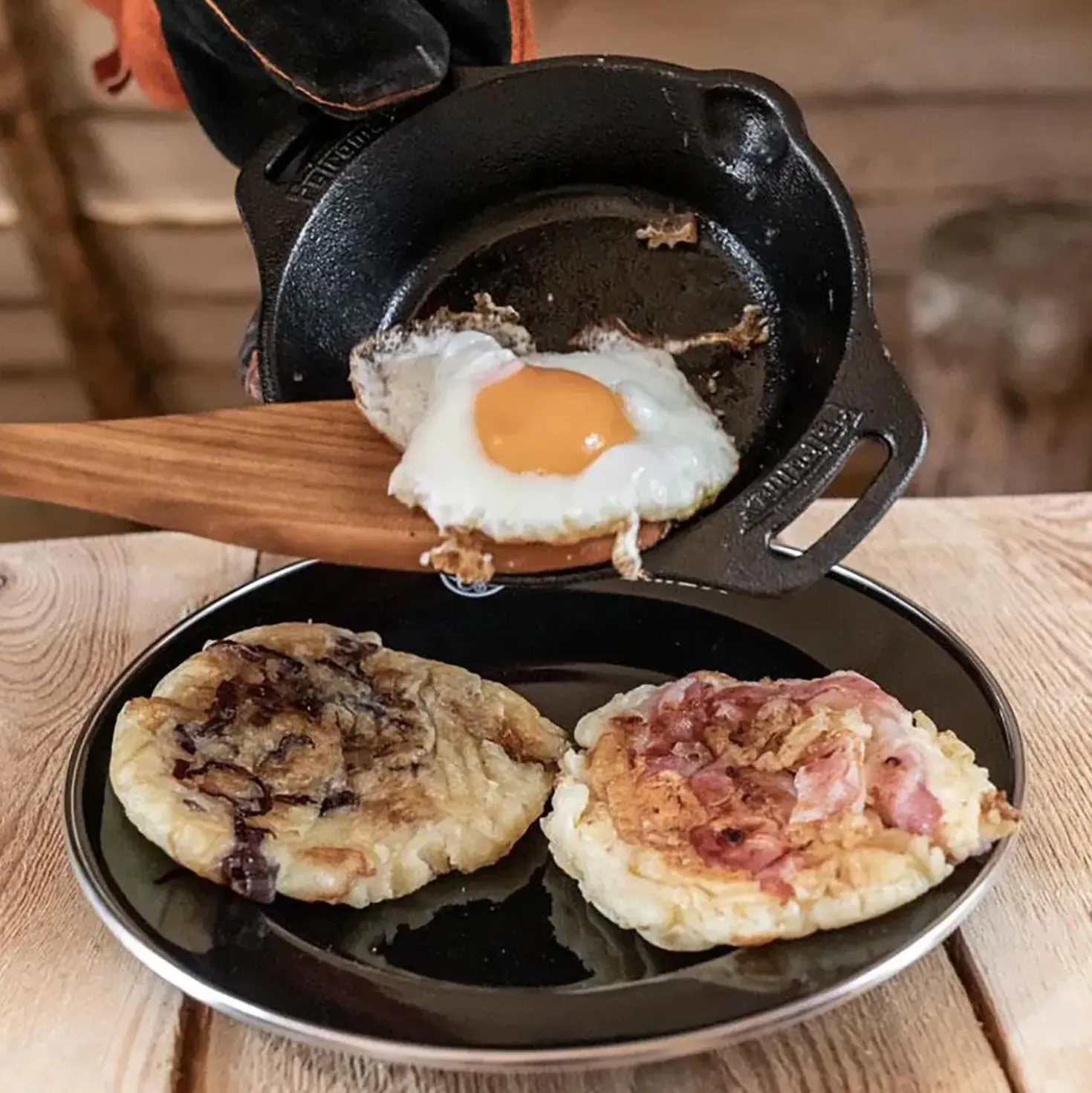 Petromax Fire Skillet FP30H Two Handles